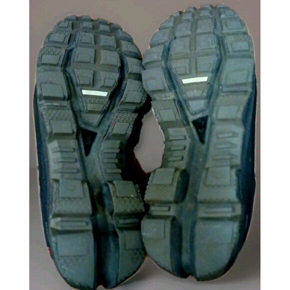 On Running Women’s Cloud Waterproof Sneakers Black Size 7.5 Athletic Shoes - Picture 9 of 15